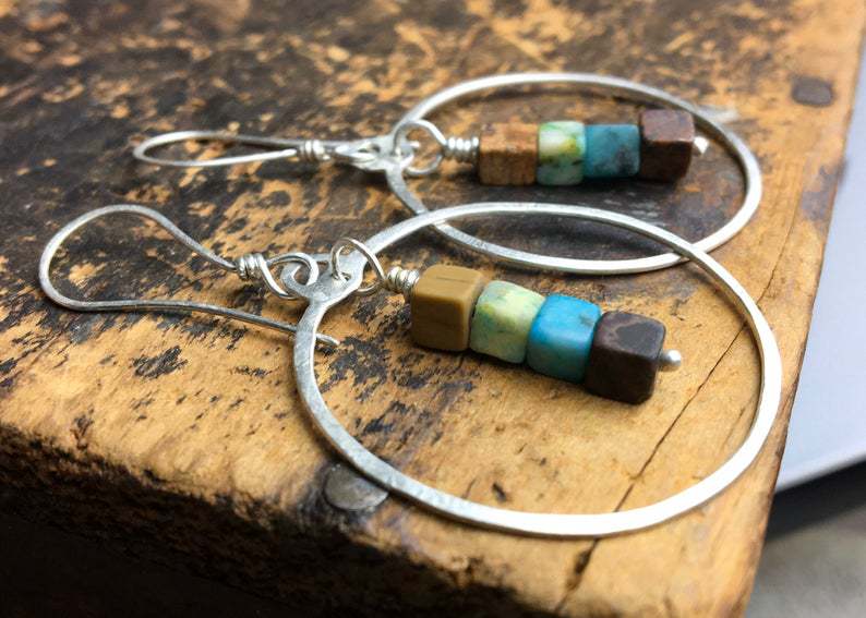 Charming Silver Earring for Any Occasion