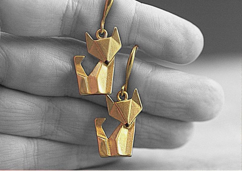 Elegant Gold Earring for Every Occasion