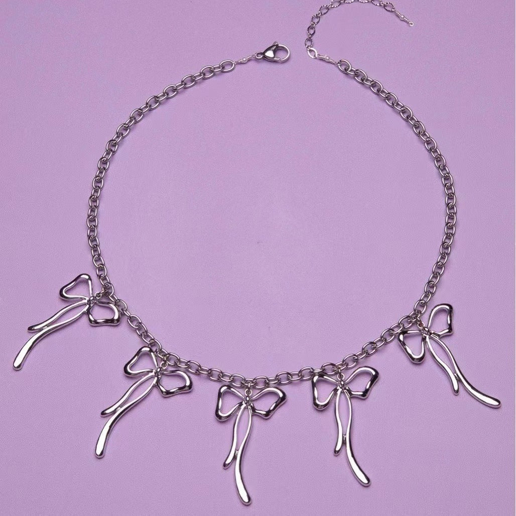 Beautiful Silver Necklace with Unique Style