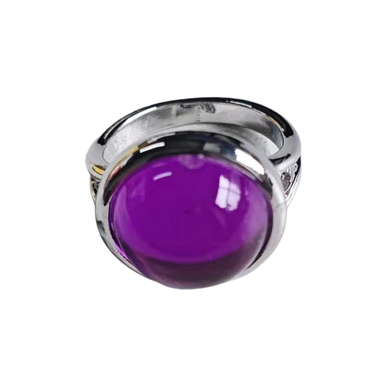 Charming Silver Ring for Any Occasion