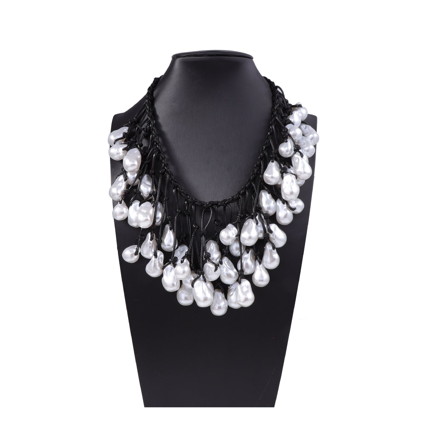 Stunning Pearl Necklace for Daily Wear