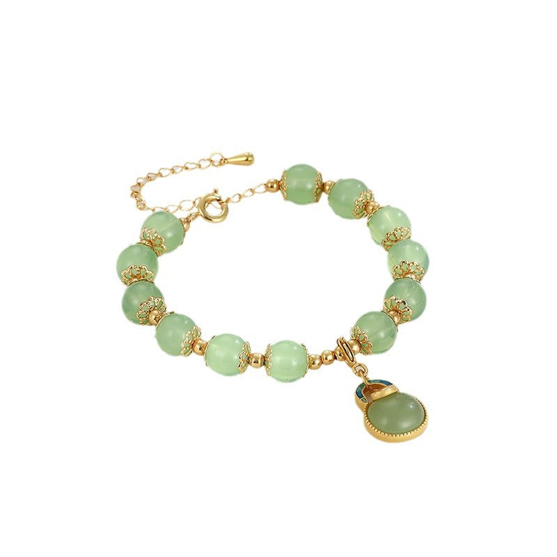 Classic Silver Bracelet with Timeless Appeal