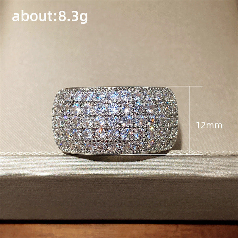 Classic Gold Ring with Timeless Appeal