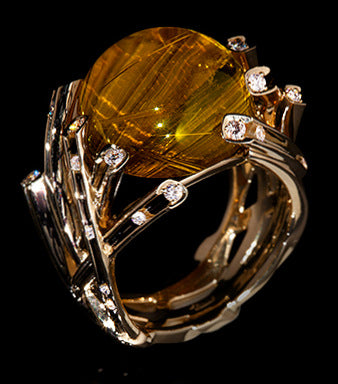 Romantic Gold Ring for Special Moments