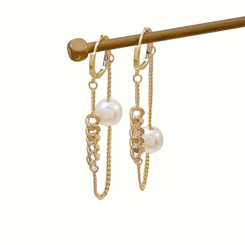 Beautiful Pearl Earring with Unique Style