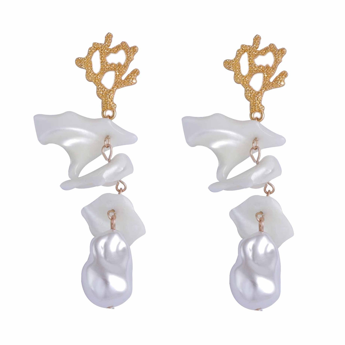 Beautiful Pearl Earring with Unique Style