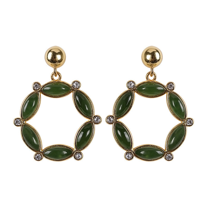 Romantic Gold Earring for Special Moments