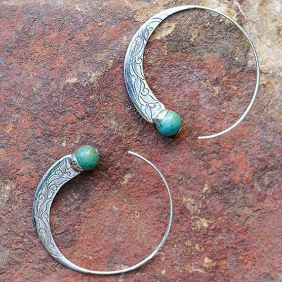 Charming Silver Earring for Any Occasion