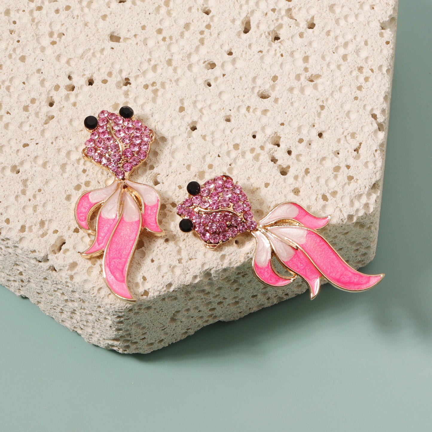 Vintage Handmade Gold Earring