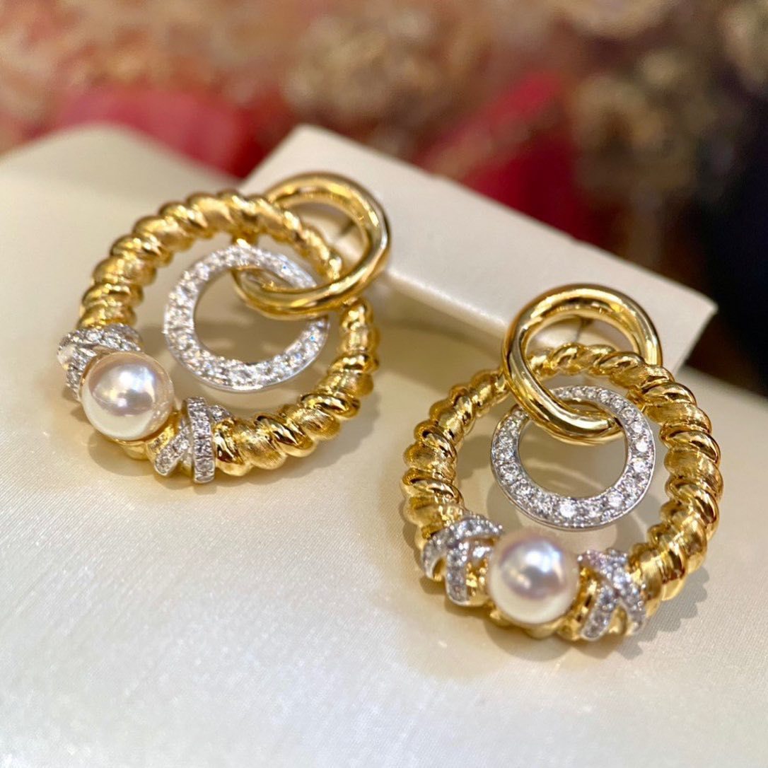 Classic Pearl Earring with Timeless Appeal