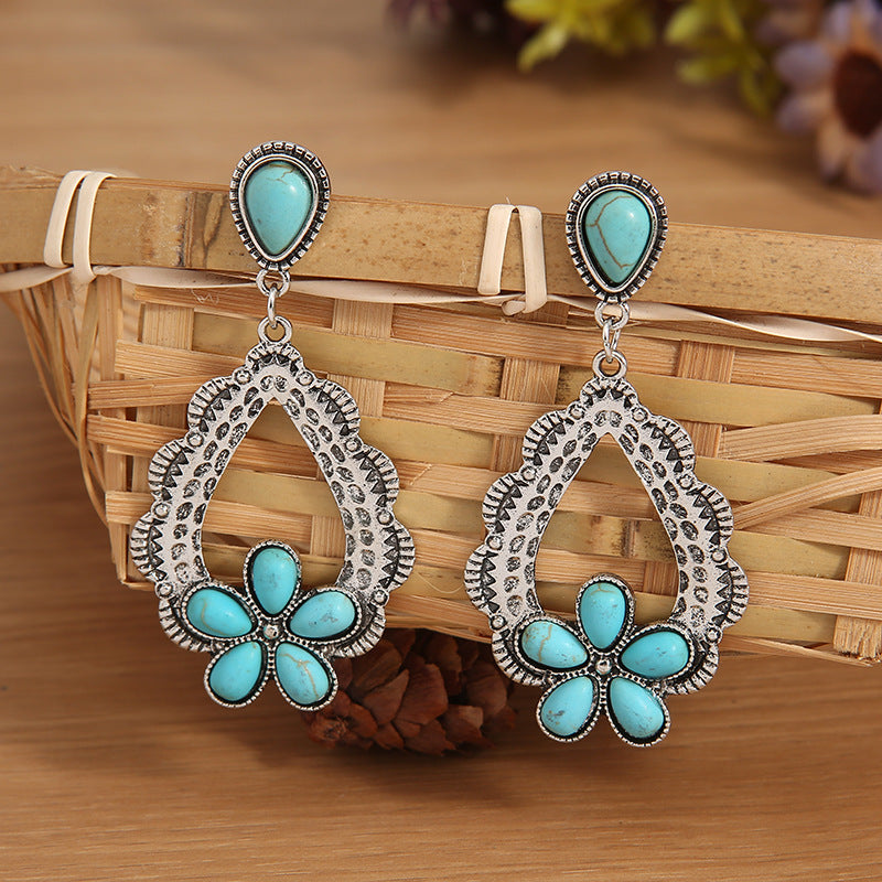 Classic Earring with Timeless Appeal