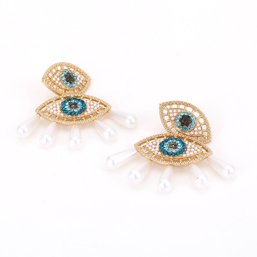 Stunning Pearl Earring for Daily Wear