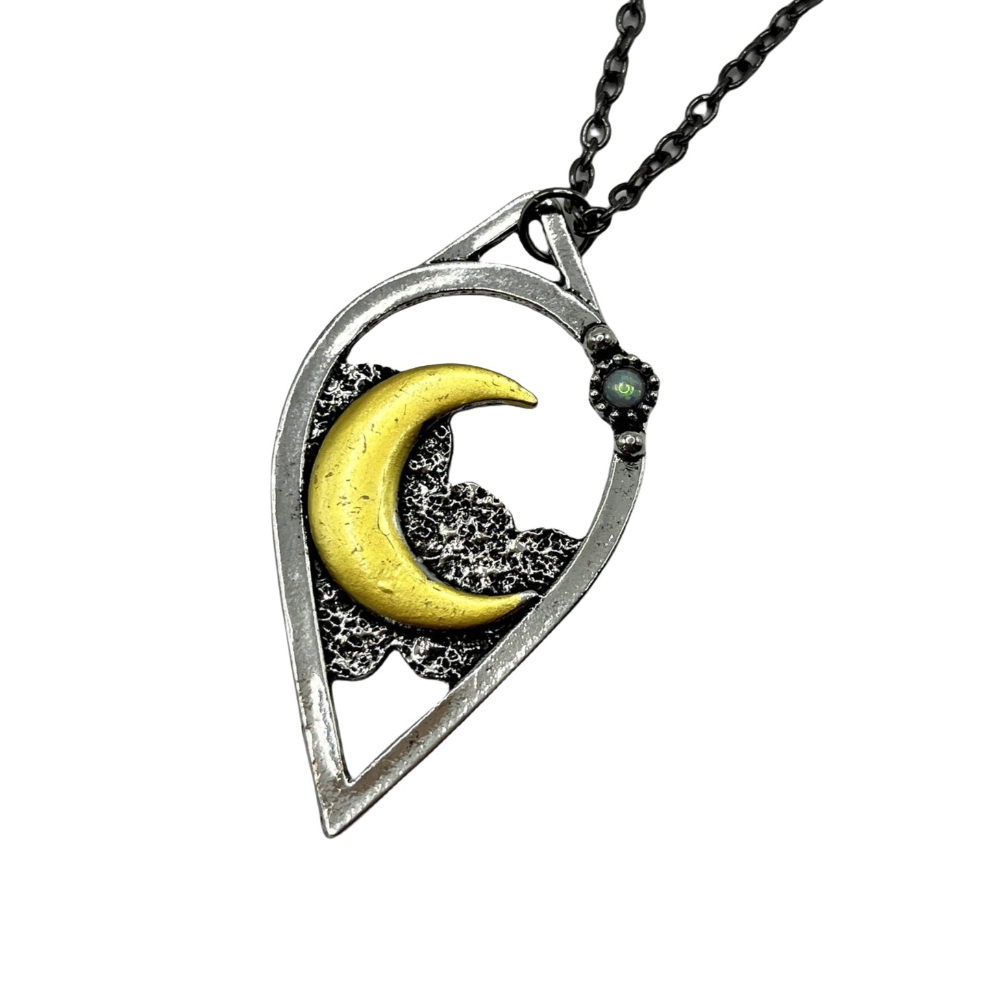 Charming Necklace for Any Occasion