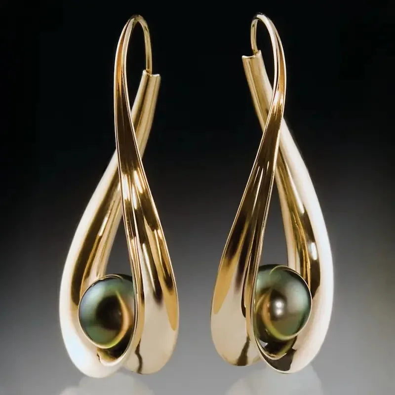 Vintage Handmade Gold Earring