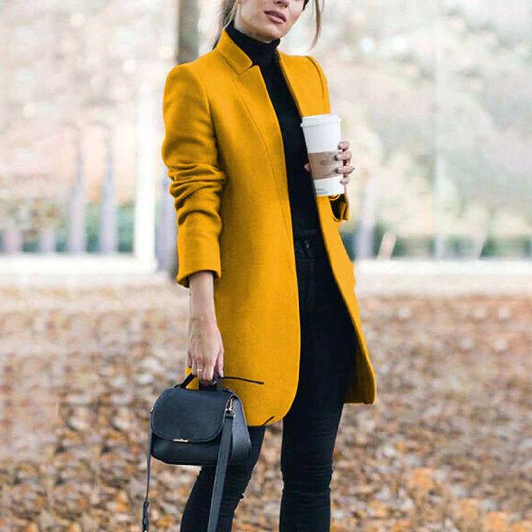 JO | Tight knee-length jacket for women