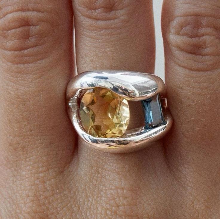 Classic Silver Ring with Timeless Appeal