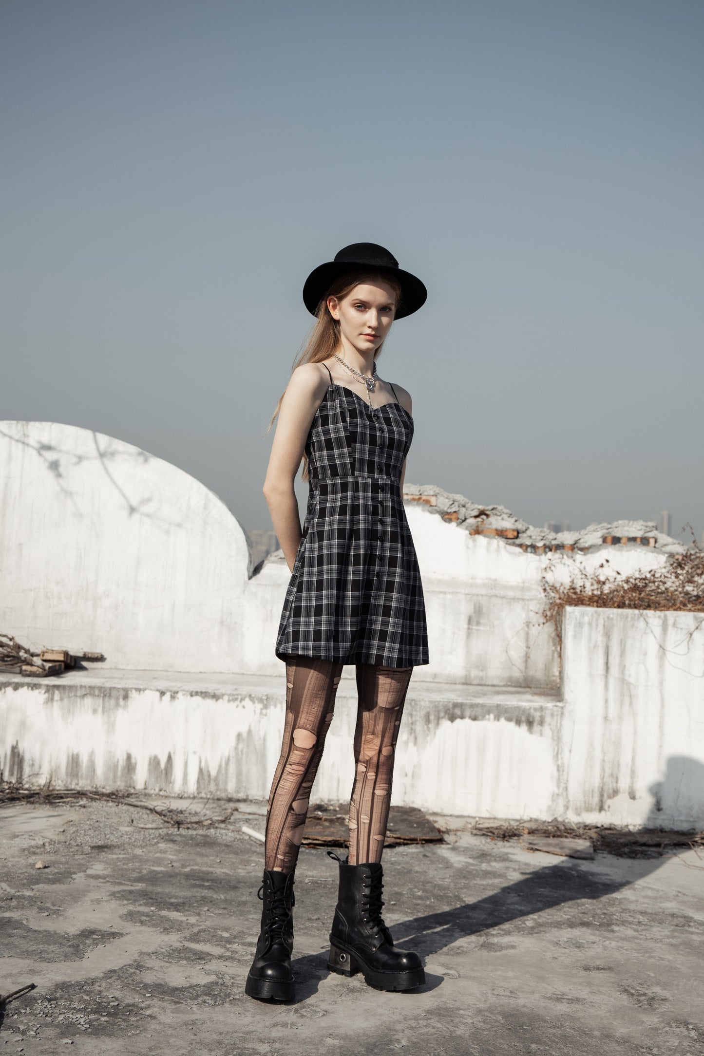 Well Tailored Dress with a Graceful Silhouette