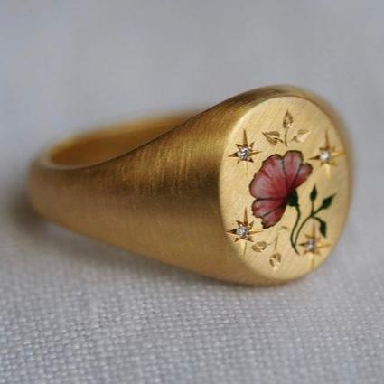 Charming Gold Ring for Any Occasion
