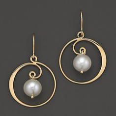 Stunning Gold Earring for Daily Wear