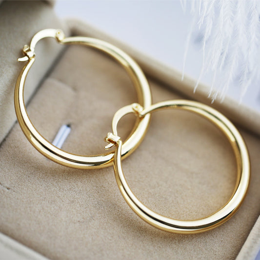 Classic Earring with Timeless Appeal