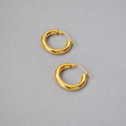 Elegant Gold Earring for Every Occasion