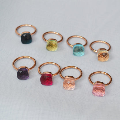Classic Gold Ring with Timeless Appeal