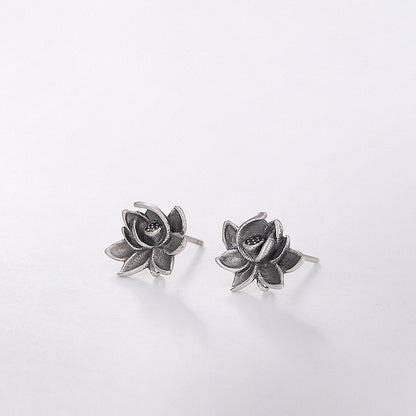 Charming Silver Earring for Any Occasion