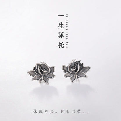 Charming Silver Earring for Any Occasion
