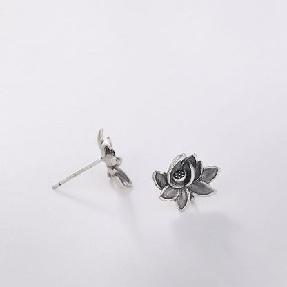 Charming Silver Earring for Any Occasion