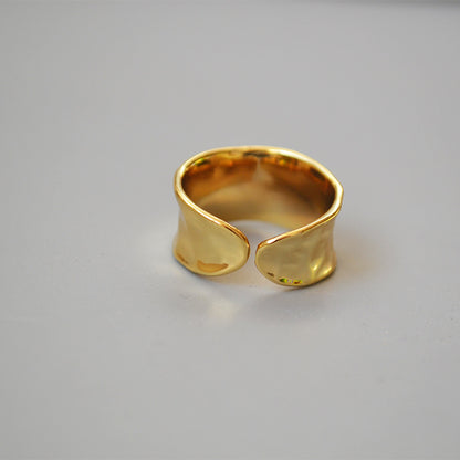 Romantic Gold Ring for Special Moments
