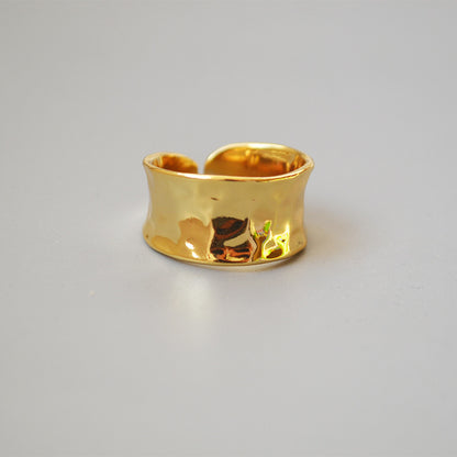 Romantic Gold Ring for Special Moments