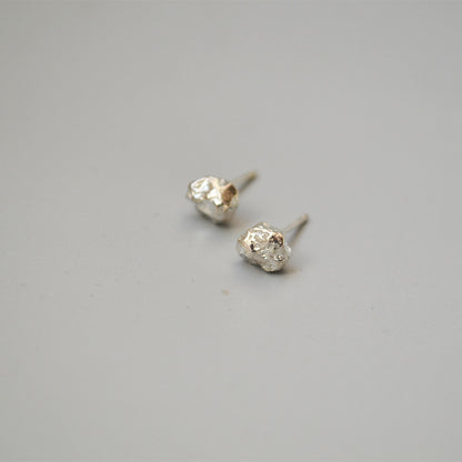 Charming Silver Earring for Any Occasion