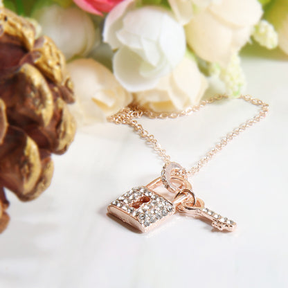 Classic Gold Necklace with Timeless Appeal