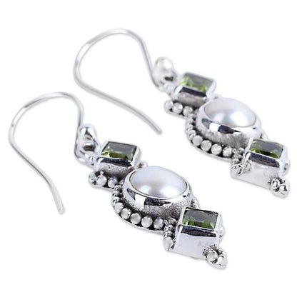 Romantic Silver Earring for Special Moments
