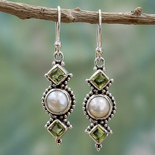 Romantic Silver Earring for Special Moments