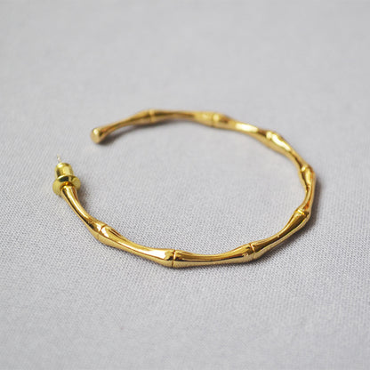 Charming Gold Earring for Any Occasion
