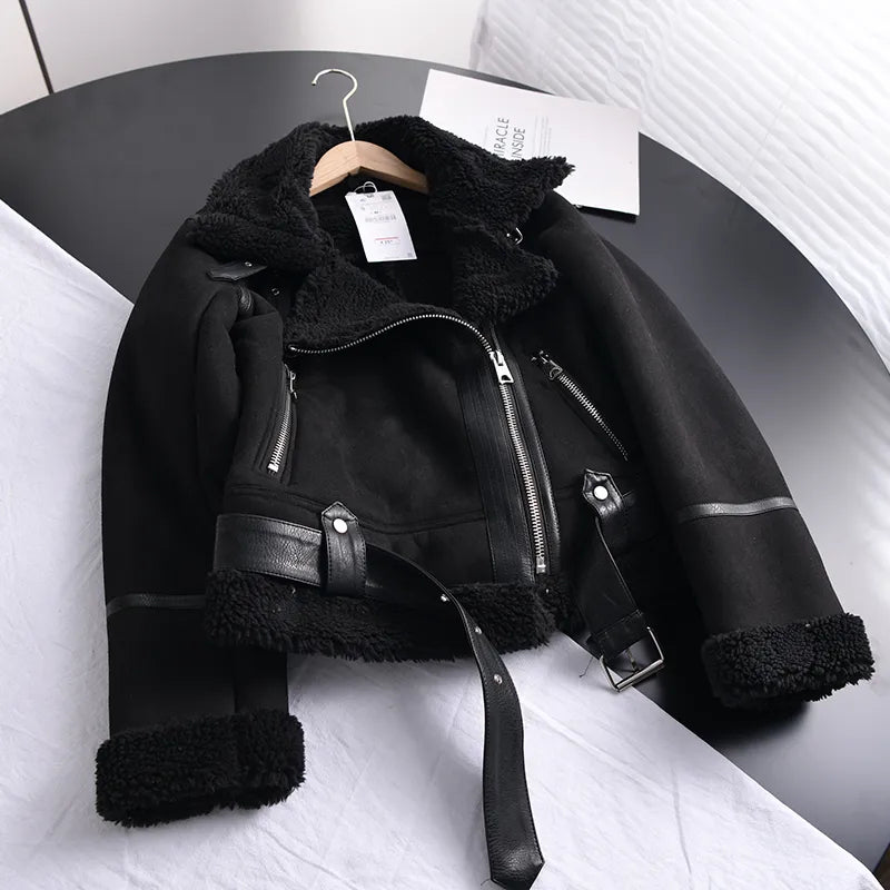 JO | Modern and versatile winter coat