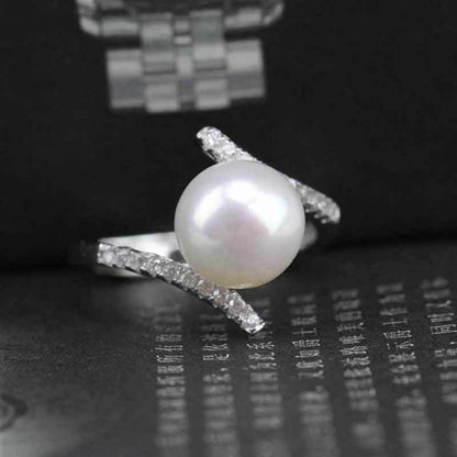 Classic Pearl Ring with Timeless Appeal
