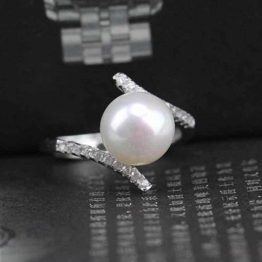 Classic Pearl Ring with Timeless Appeal