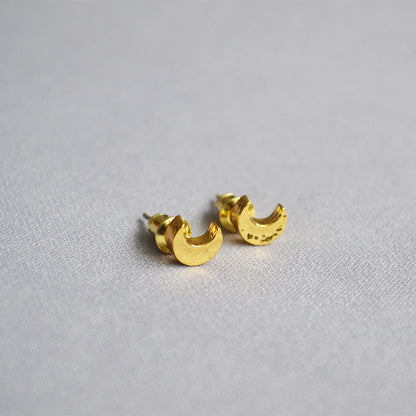 Delicate Artisan Gold Earring