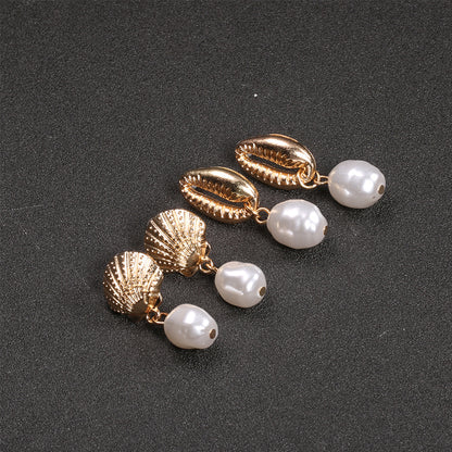 Classic Gold Set with Timeless Appeal