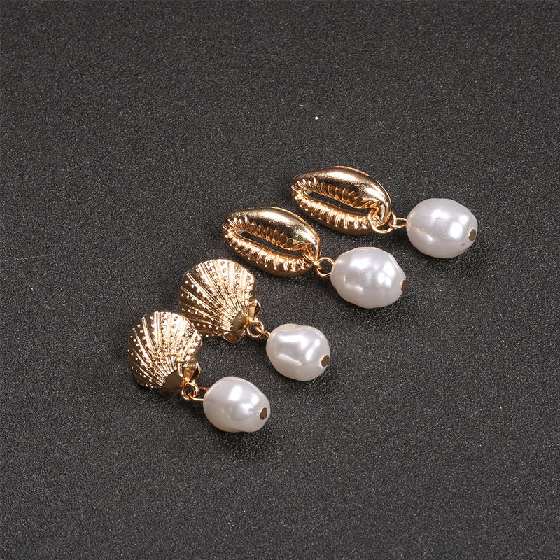 Classic Gold Set with Timeless Appeal