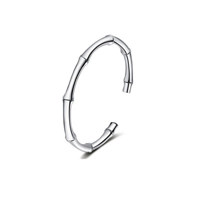 Classic Silver Bracelet with Timeless Appeal