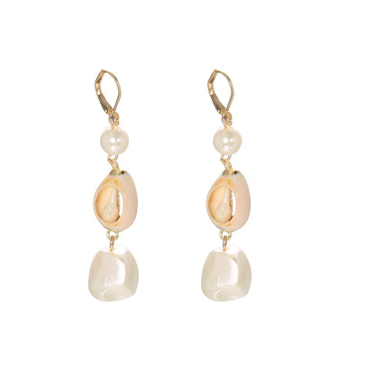 Beautiful Pearl Earring with Unique Style