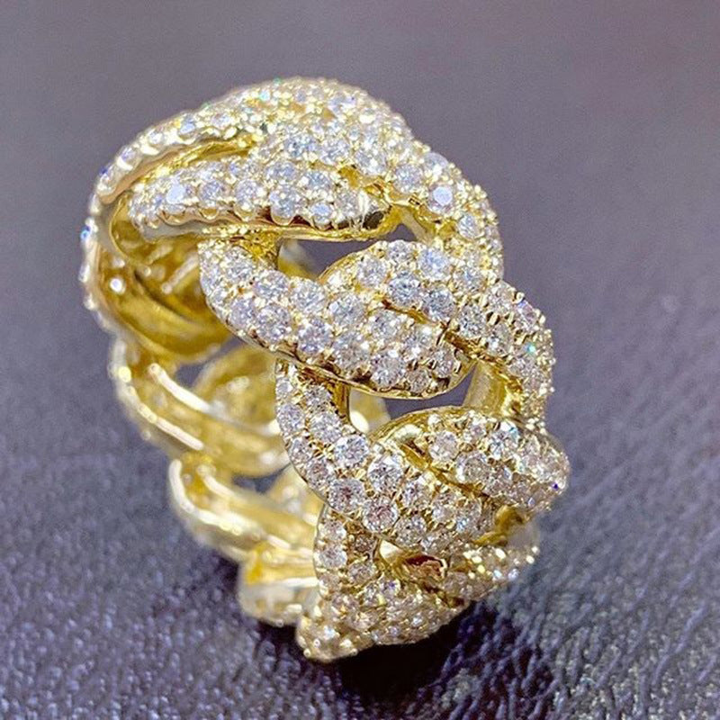 Romantic Chain for Special Moments