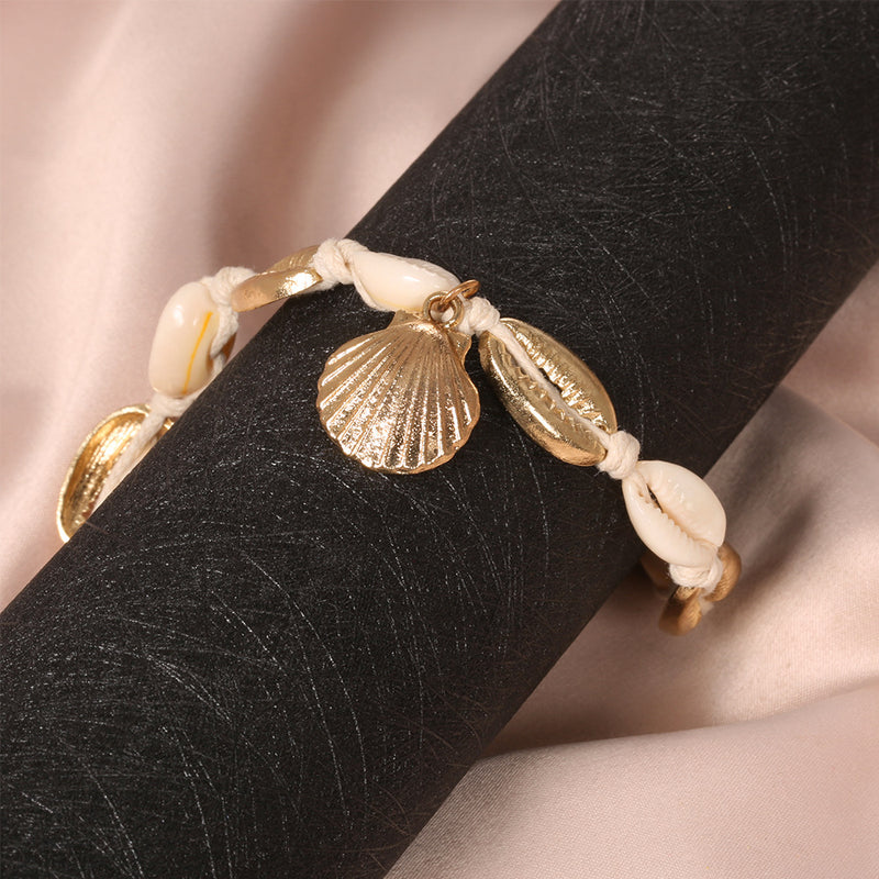 Classic Gold Anklet with Timeless Appeal
