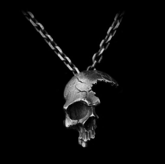 Stunning Silver Necklace for Daily Wear