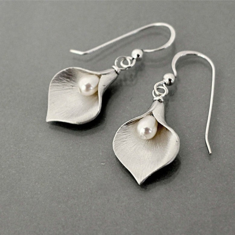 Charming Pearl Earring for Any Occasion