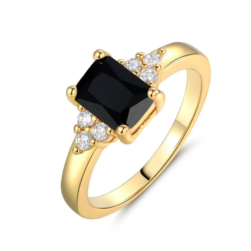 Classic Gold Ring with Timeless Appeal