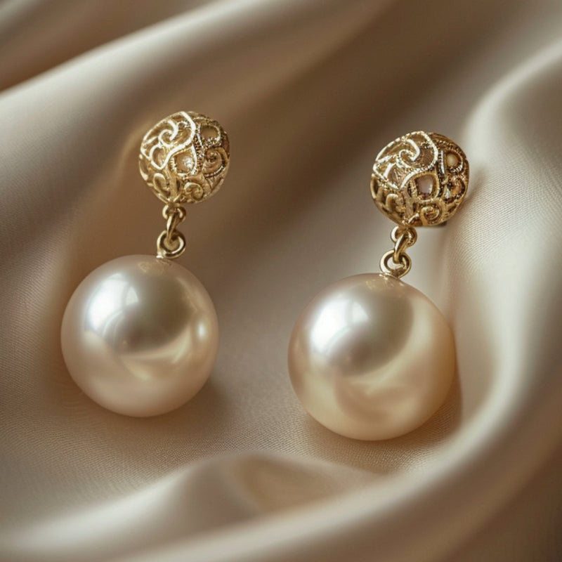 Beautiful Gold Earring with Unique Style